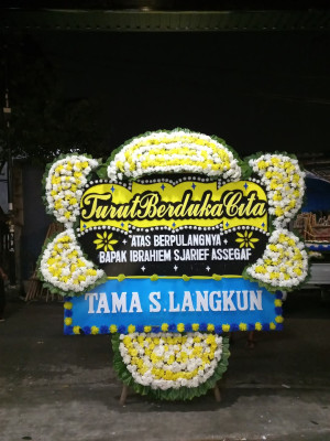Papan Bunga Duka di Marunggi